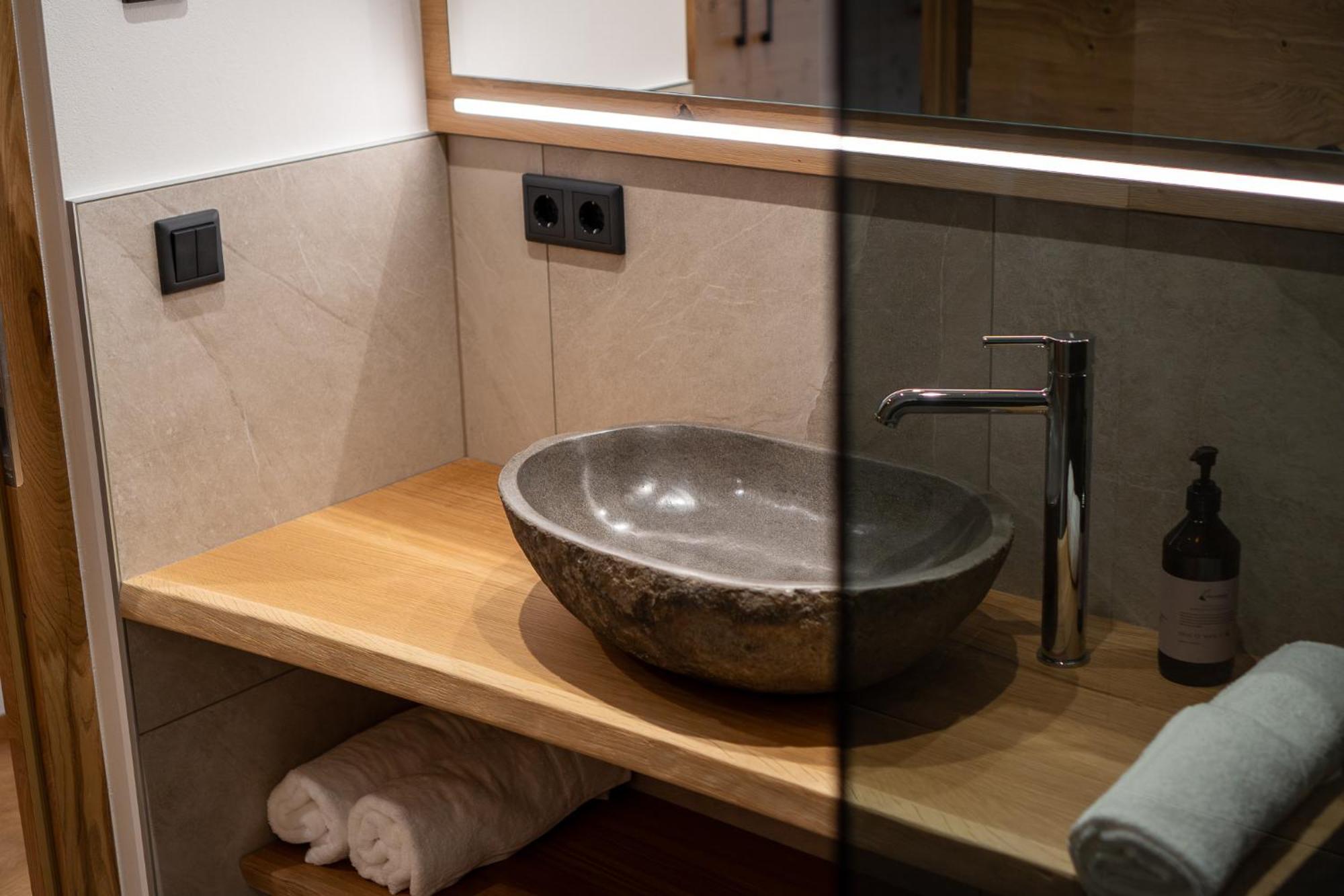 Hotel Lanzenschuster San Genesio Atesino Zewnętrze zdjęcie