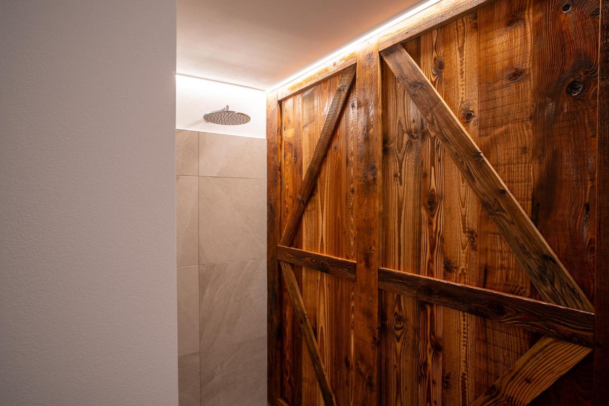 Hotel Lanzenschuster San Genesio Atesino Zewnętrze zdjęcie