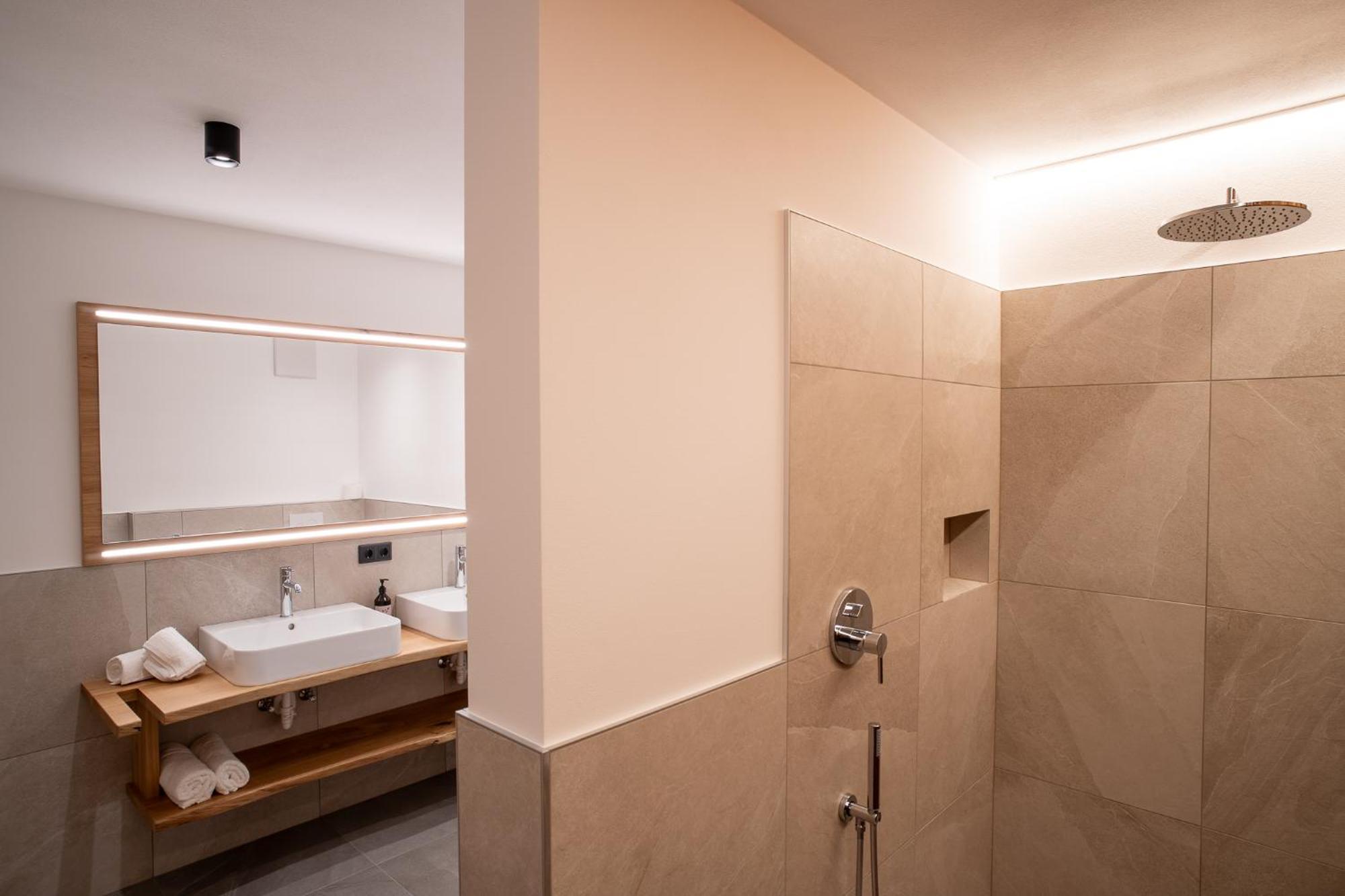 Hotel Lanzenschuster San Genesio Atesino Zewnętrze zdjęcie