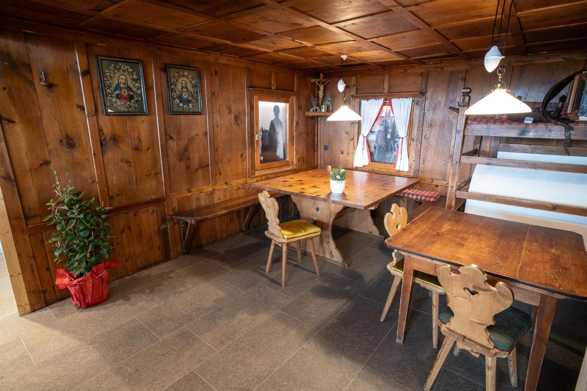 Hotel Lanzenschuster San Genesio Atesino Zewnętrze zdjęcie