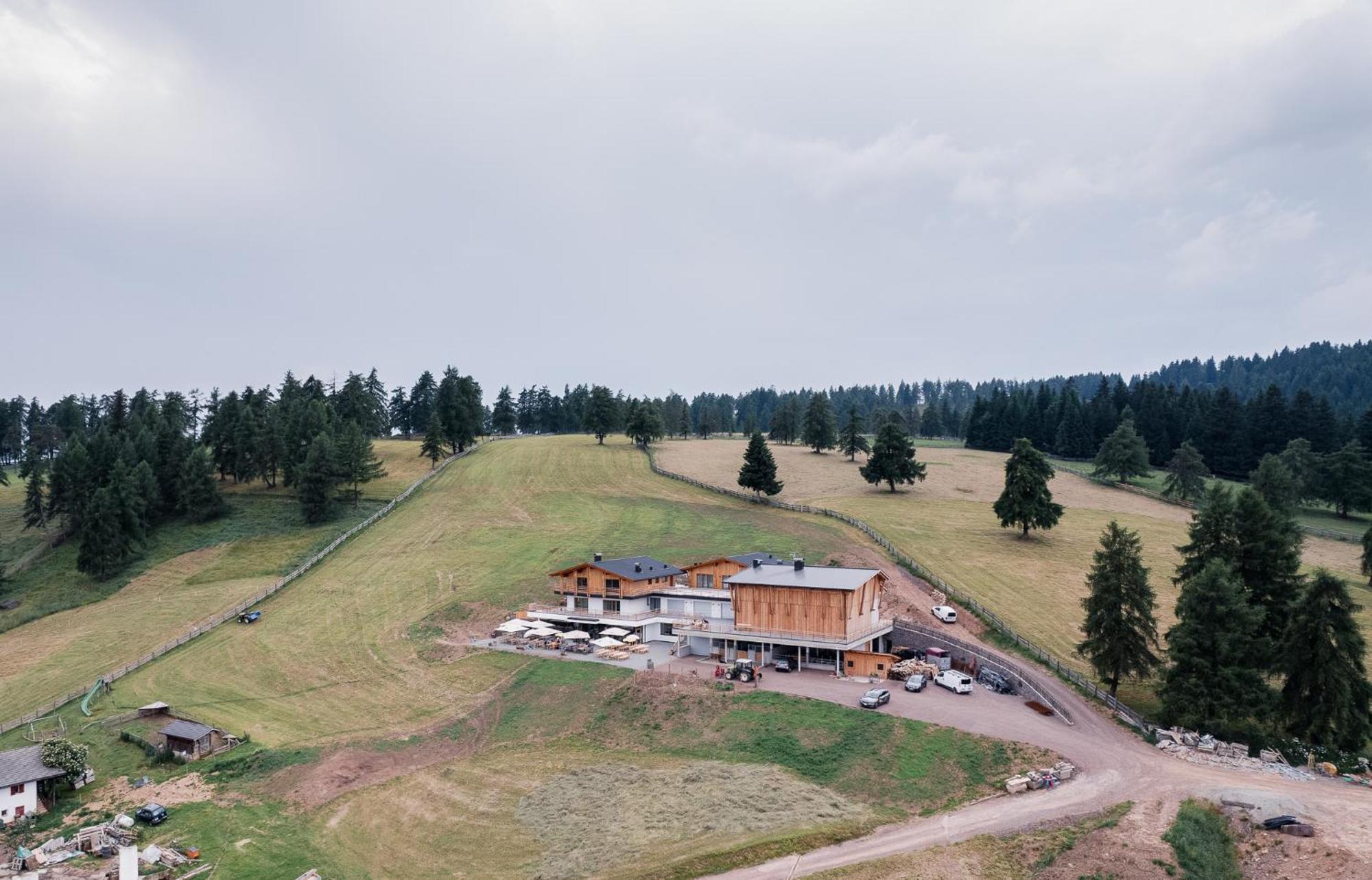 Hotel Lanzenschuster San Genesio Atesino Zewnętrze zdjęcie